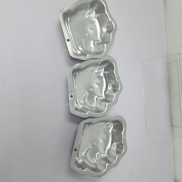 Wilton Disney Winnie the Pooh Mini Cake Pans Set of 3 Baking Molds - Picture 4 of 4